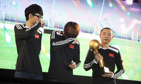 Xuất hiện team FIFA Online 3 của câu lạc bộ Olympique Lyonnais