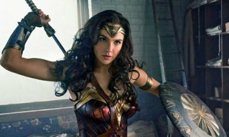 Wonder Woman phá đổ hàng loạt kỉ lục doanh thu trong ngày ra mắt