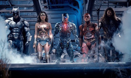 Fan Justice League thu thập 120,000 chữ ký yêu cầu dựng lại phim