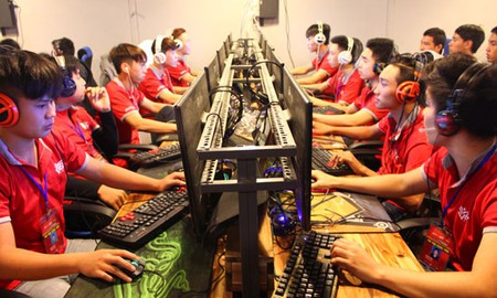 Nắm bắt cơ hội trở thành gamer chuyên nghiệp với giải đấu Bán chuyên Đột Kích Semi-Pro Championship