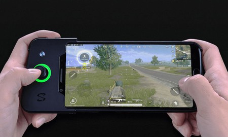 Cận cảnh Xiaomi Black Shark lúc chiến game PUBG Mobile: Mượt mà nhịp nhàng, thêm cần 'như hack'