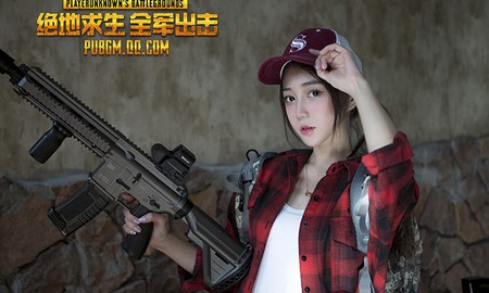 PUBG Mobile: Ngẩn ngơ trước vẻ đẹp của nữ cosplayer khi cầm M416 "full" đồ