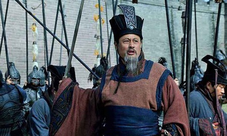 Tam Quốc: Tuân Úc một lòng tận trung Hán Thất nhưng vì sao lại phò trợ Tào Tháo chống lại Lưu Bị?