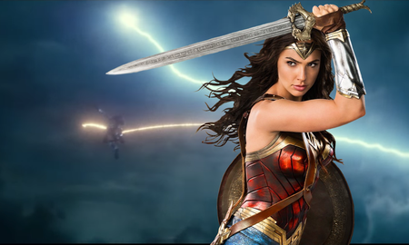 Wonder Woman 1984: Gal Gadot tuyên bố không chơi kiếm, đu dây là đủ rồi