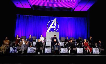Họp báo Avengers: Endgame chừa ghế trống để tưởng nhớ các siêu anh hùng đã hi sinh