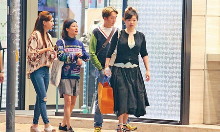 Chuyện kỳ lạ của sao phim Châu Tinh Trì: Sống với 3 người vợ, không sinh con, tranh tài sản với mẹ ruột