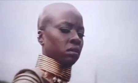 Fan Avengers: Endgame khoái chí vì biểu cảm "mean vô cực" của chị đẹp Okoye trong mọi hoàn cảnh, dù là thủ thách của fan