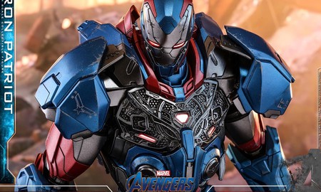 Sau bao năm chờ đợi, cuối cùng War Machine cũng được nâng cấp một bộ Hot Toys "siêu khủng, siêu mạnh"