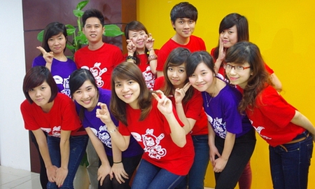 Trụ sở Ngộ Không Truyền Kỳ bị gamer nữ "bao vây"