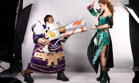 Chùm ảnh hậu trường nhắng nhít buổi cosplay Thần Ma Đại Lục