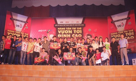 “Ngộp thở” cảm xúc đêm Gala trao giải eSports sinh viên