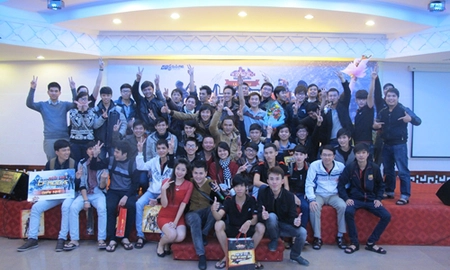 Ngỡ ngàng với những con số biết nói của Đột Kích 2013